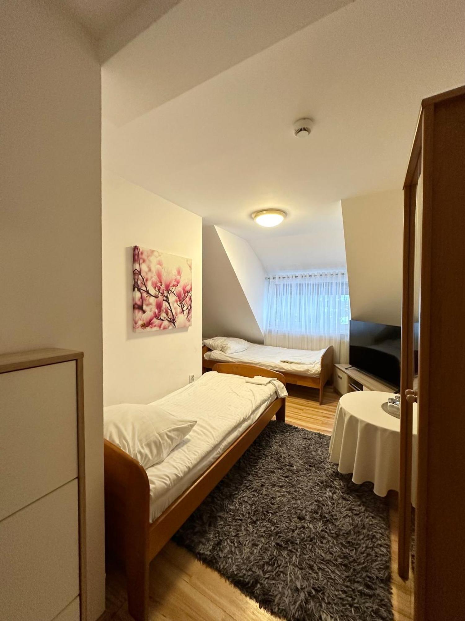 Motel Za Miedza Bralin Экстерьер фото