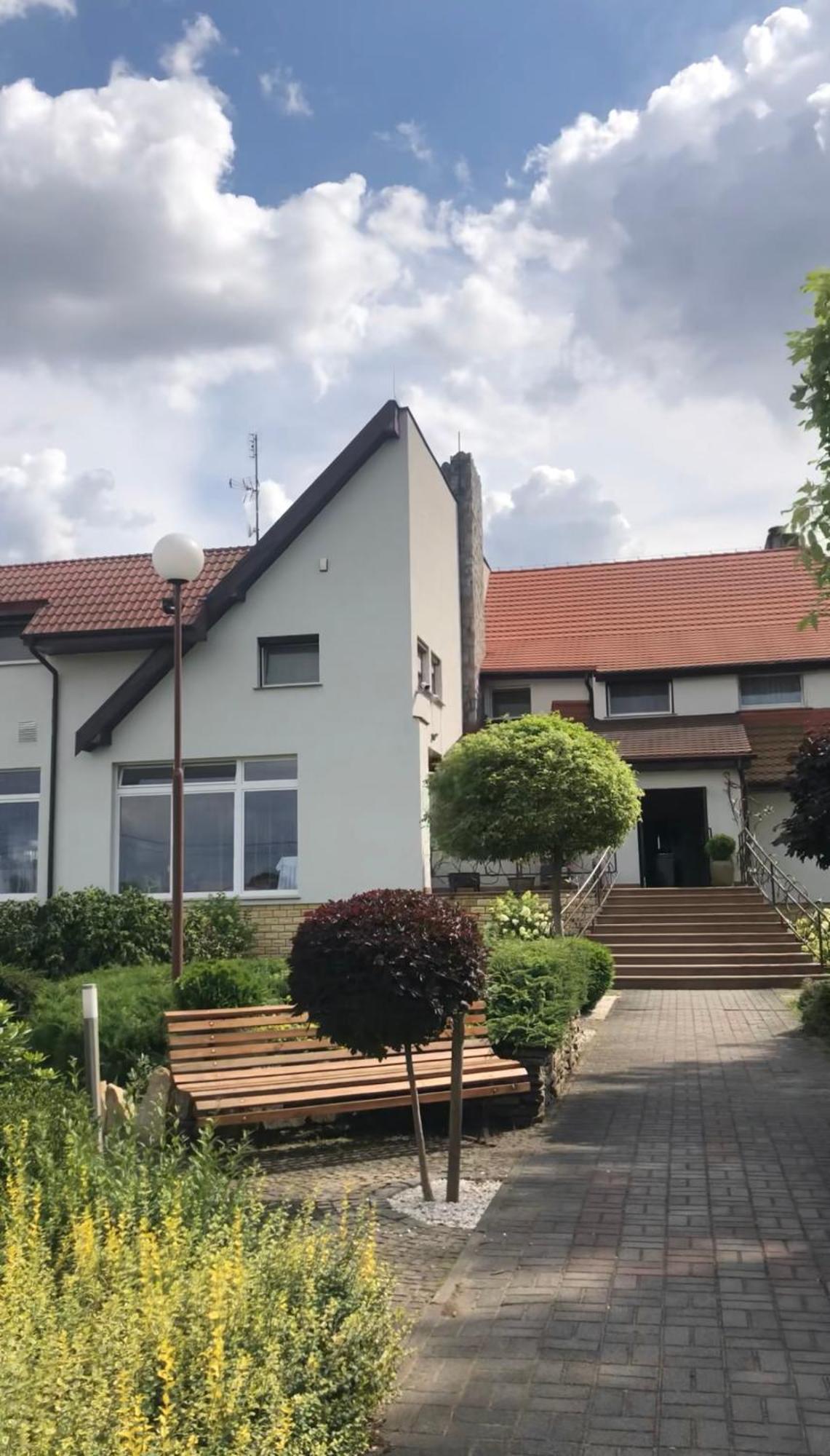 Motel Za Miedza Bralin Экстерьер фото