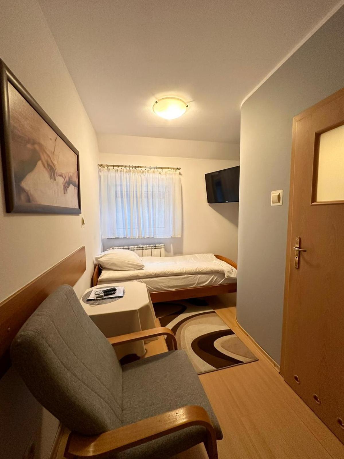 Motel Za Miedza Bralin Экстерьер фото