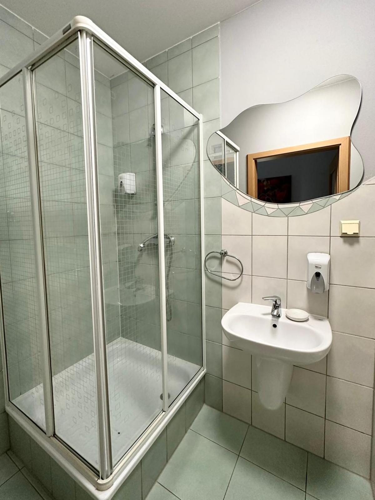 Motel Za Miedza Bralin Экстерьер фото