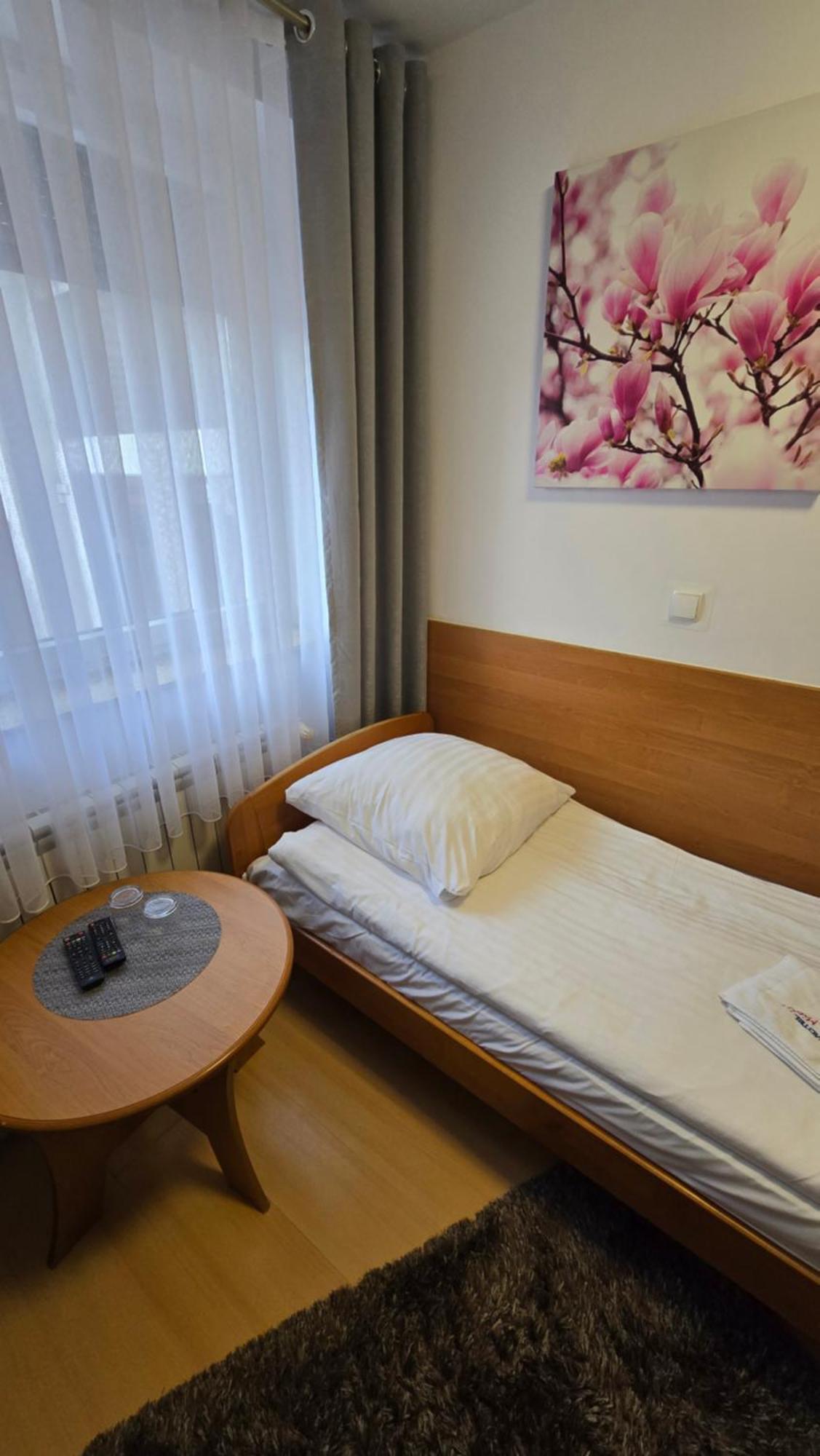 Motel Za Miedza Bralin Экстерьер фото